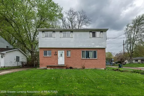 5700 Orchard Ct, Lansing, MI 48911