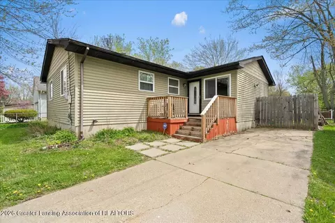 6082 Porter Ave, East Lansing, MI 48823