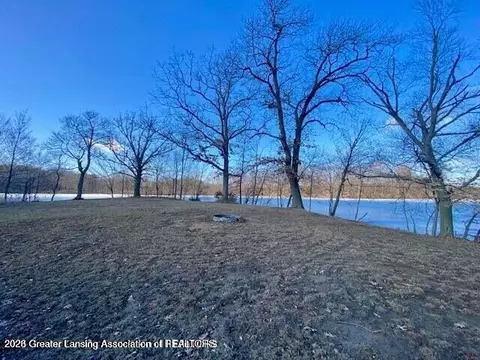 1900 Brookside Ln, Owosso, MI 48867 photo 3