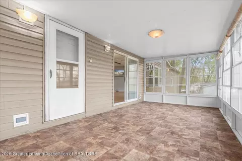 Exterior - 6575 Ann Arbor Rd, Jackson, MI 49201 photo 3 of 4
