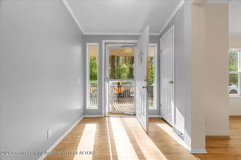 Entry Way - 6575 Ann Arbor Rd, Jackson, MI 49201 photo 1 of 3