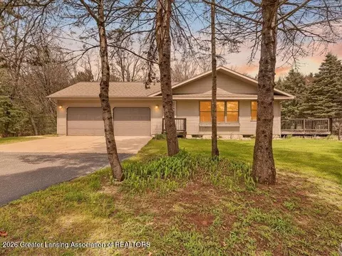1160 N State Rd, Belding, MI 48809