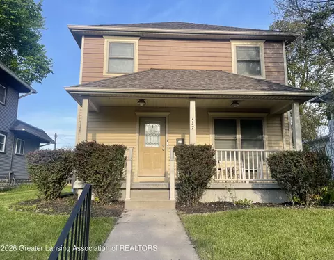 737 Princeton Ave, Lansing, MI 48915