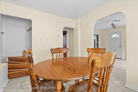 Dining - 306 E Cavanaugh Rd, Lansing, MI 48910 photo 2 of 2