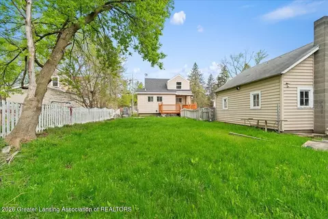Exterior - 306 E Cavanaugh Rd, Lansing, MI 48910 photo 3 of 5