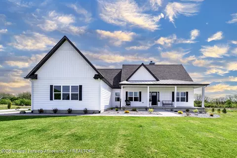 1706 Simmons Rd, Mason, MI 48854