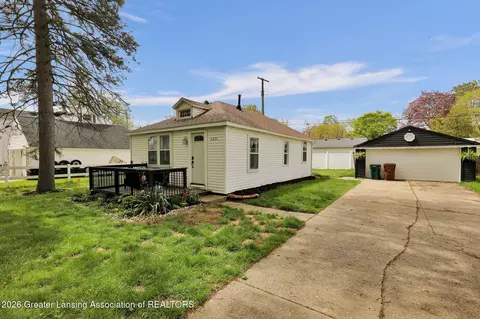 3211 Westmont Ave, Lansing, MI 48906