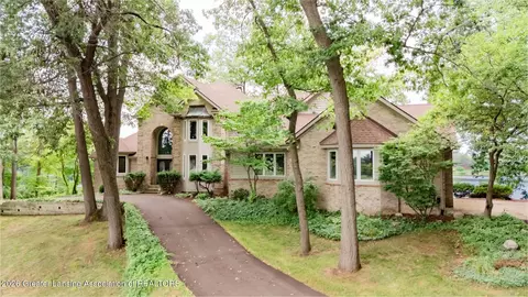 10082 Oak Island Dr, Laingsburg, MI 48848