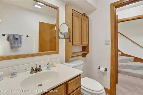Bath - 207 E Mcconnell St, Saint Johns, MI 48879 photo 1 of 5
