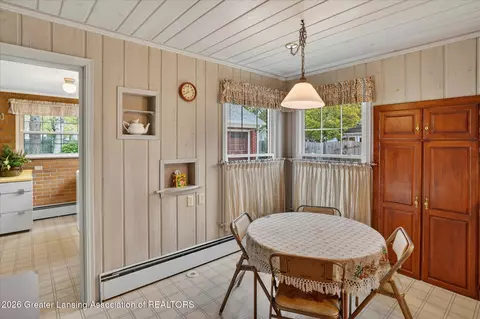 Dining - 207 E Mcconnell St, Saint Johns, MI 48879 photo 2 of 2
