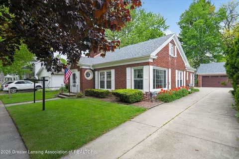 Exterior - 207 E Mcconnell St, Saint Johns, MI 48879 photo 2 of 8