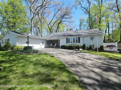 505 Mcarthur River Dr, Eaton Rapids, MI 48827