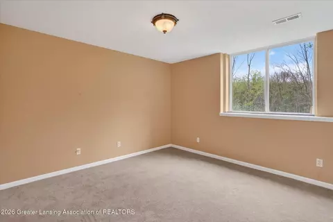 Bedroom - 14301 S Kyle Rd, Haslett, MI 48840 photo 6 of 9