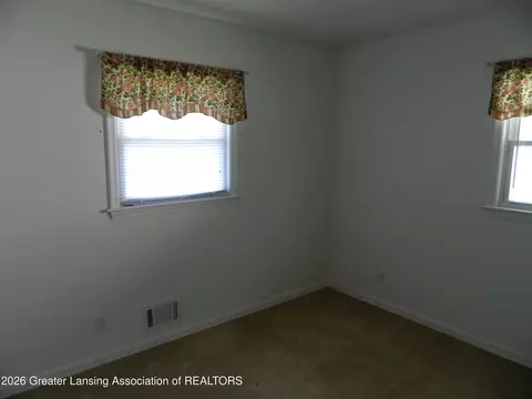 Bedroom - 4123 Devonshire Ave, Lansing, MI 48910 photo 3 of 3