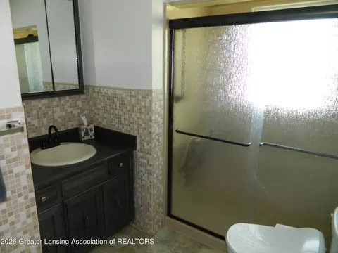 Bath - 4123 Devonshire Ave, Lansing, MI 48910 photo 1 of 1