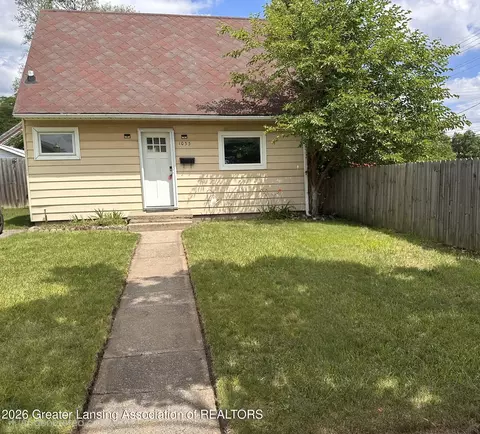 1033 Raider St, Lansing, MI 48912