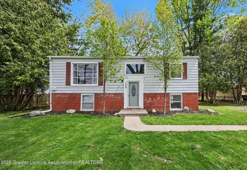 109 S Sherman St, Leslie, MI 49251
