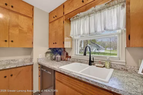 Kitchen - 2253 N Eifert Rd, Holt, MI 48842 photo 3 of 5