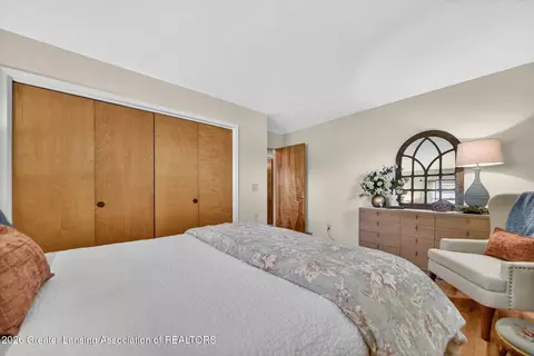 Bedroom - 2253 N Eifert Rd, Holt, MI 48842 photo 7 of 7