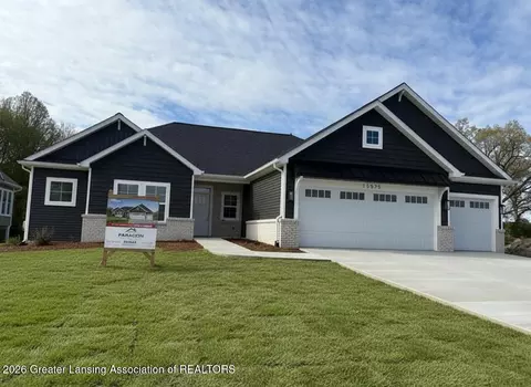 15575 Club Course Dr, Bath, MI 48808