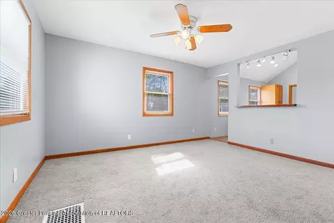 Living - 208 Dutton St, Eaton Rapids, MI 48827 photo 2 of 3