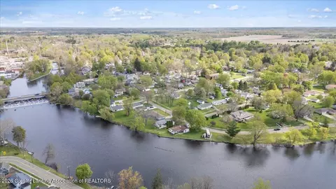 View/Area - 208 Dutton St, Eaton Rapids, MI 48827 photo 5 of 6