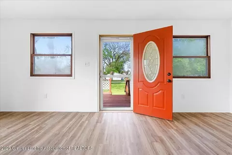 Entry Way - 208 Dutton St, Eaton Rapids, MI 48827 photo 1 of 3