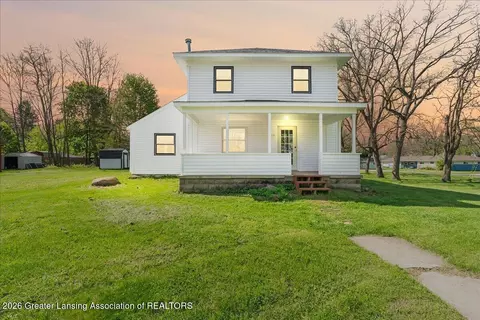 208 Dutton St, Eaton Rapids, MI 48827