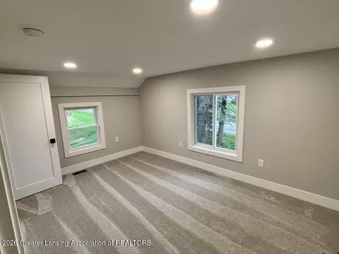 Bedroom - 2584 E Gresham Hwy, Charlotte, MI 48813 photo 2 of 3