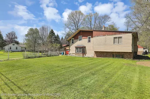 5440 Hughes Rd, Lansing, MI 48911