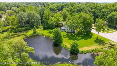 3840 Crooked Creek Dr, Okemos, MI 48864