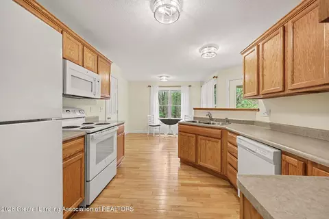 Kitchen - 3776 Burkhart Rd, Jackson, MI 49201 photo 2 of 2