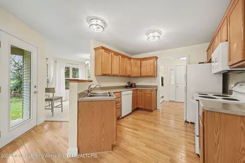 Kitchen - 3776 Burkhart Rd, Jackson, MI 49201 photo 1 of 2