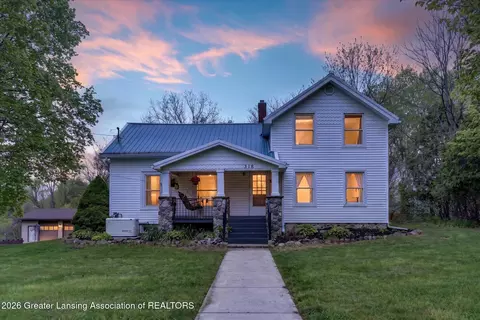 538 S Main St, Vermontville, MI 49096
