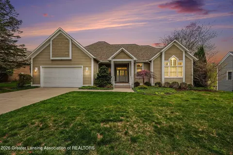 3611 Breezy Point Dr, Okemos, MI 48864
