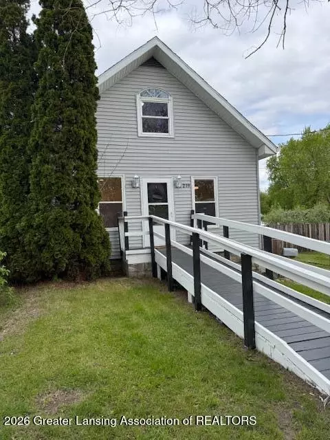 219 E Harris St, Lansing, MI 48906
