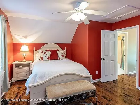 Bedroom - 3518 E Long Lake Rd, Harrison, MI 48625 photo 4 of 10