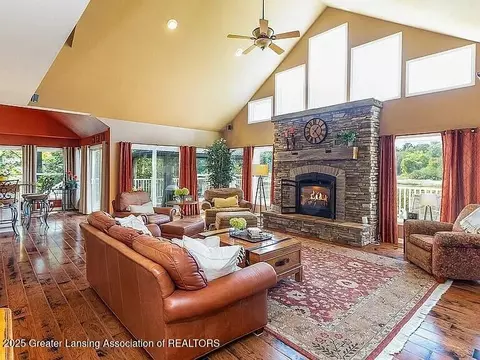 Living - 3518 E Long Lake Rd, Harrison, MI 48625 photo 4 of 5