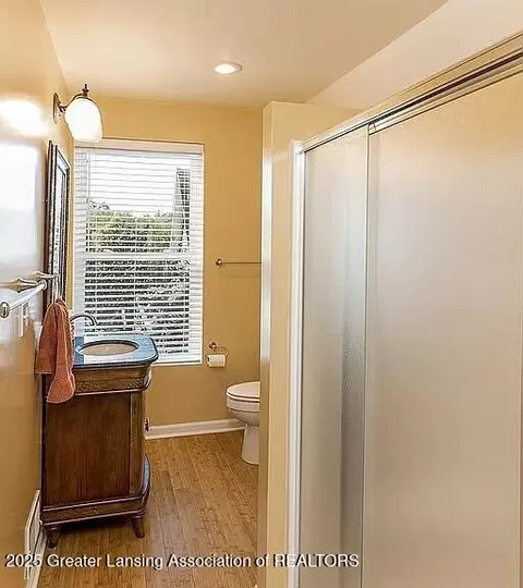 Bath - 3518 E Long Lake Rd, Harrison, MI 48625 photo 10 of 11