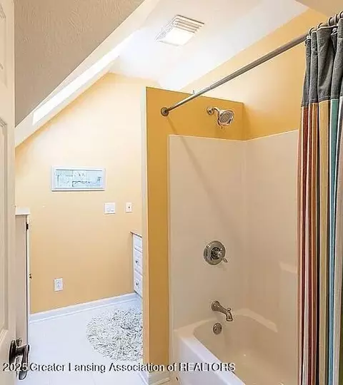 Bath - 3518 E Long Lake Rd, Harrison, MI 48625 photo 6 of 11