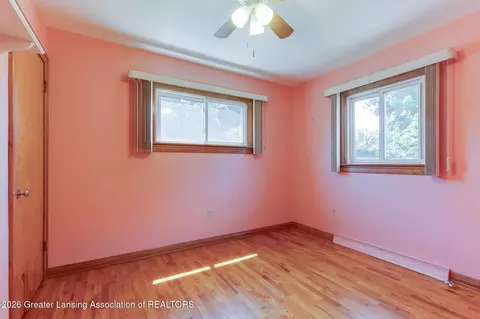 Bedroom - 15178 Chetwyn Dr, Lansing, MI 48906 photo 3 of 6