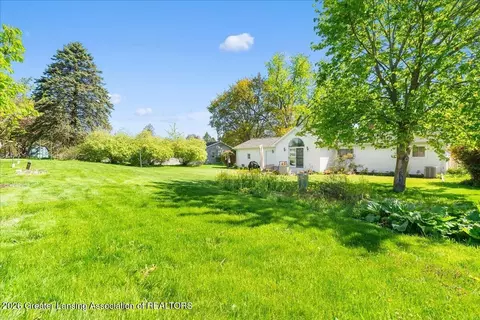Exterior - 15178 Chetwyn Dr, Lansing, MI 48906 photo 3 of 5