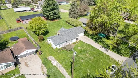 View/Area - 15178 Chetwyn Dr, Lansing, MI 48906 photo 2 of 6