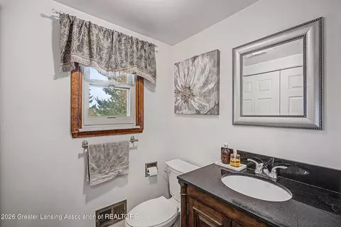 Bath - 732 N Edgar Rd, Mason, MI 48854 photo 1 of 5