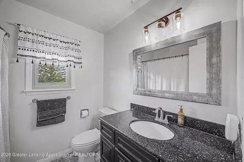 Bath - 732 N Edgar Rd, Mason, MI 48854 photo 4 of 5