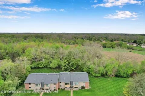 View/Area - 1747 Maple Ridge Rd #17, Haslett, MI 48840 photo 2 of 6