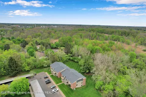 View/Area - 1747 Maple Ridge Rd #17, Haslett, MI 48840 photo 3 of 6