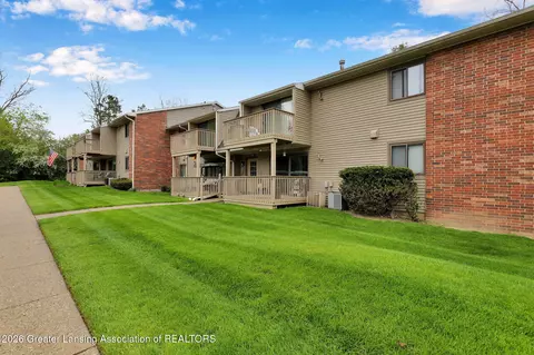 Exterior - 1747 Maple Ridge Rd #17, Haslett, MI 48840 photo 2 of 2