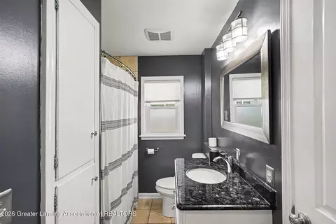 Bath - 761 Fitting Ave, Lansing, MI 48917 photo 2 of 2