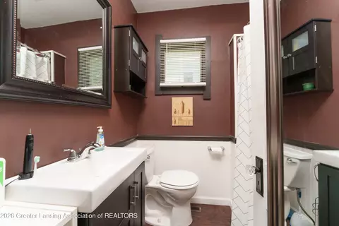 Bath - 1823 Delevan Ave, Lansing, MI 48910 photo 1 of 1